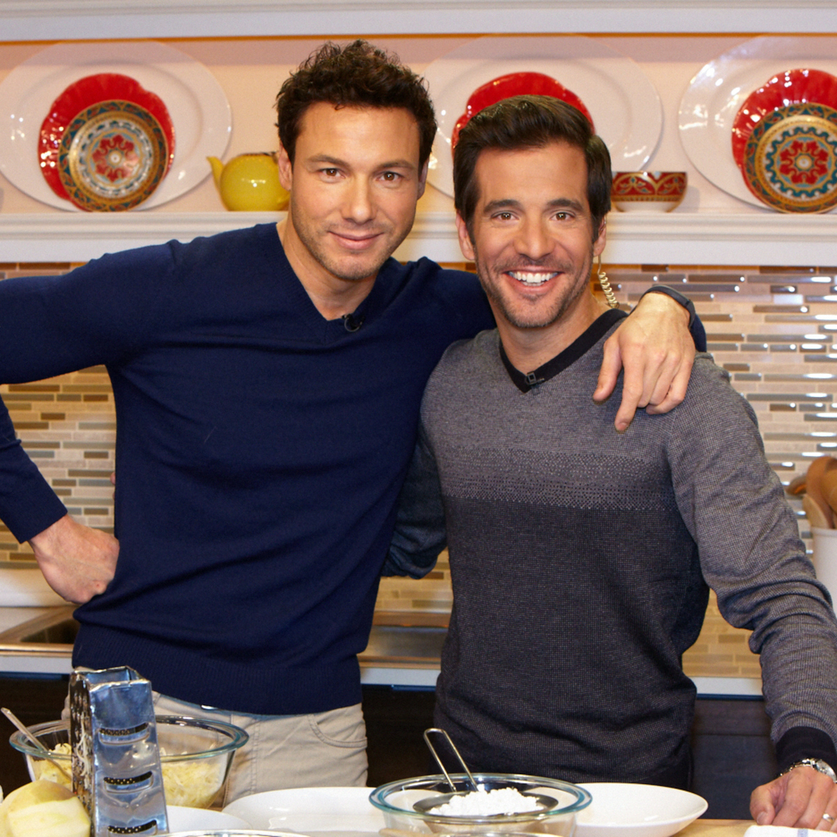 JD Roberto with Rocco DiSpirito on cooking set